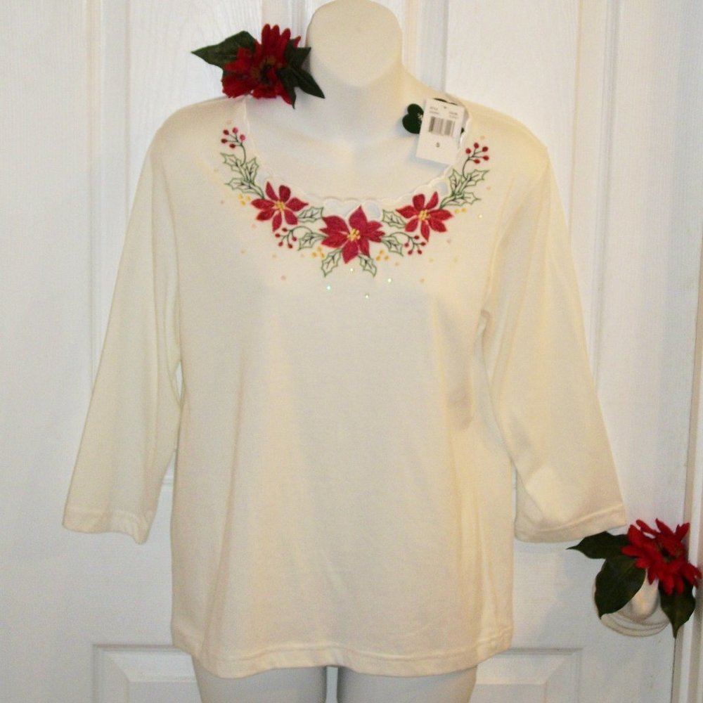 SHENANIGANS Sz S NWT Poinsettias Embellished Creamy White Top 3/4 Sleeve
